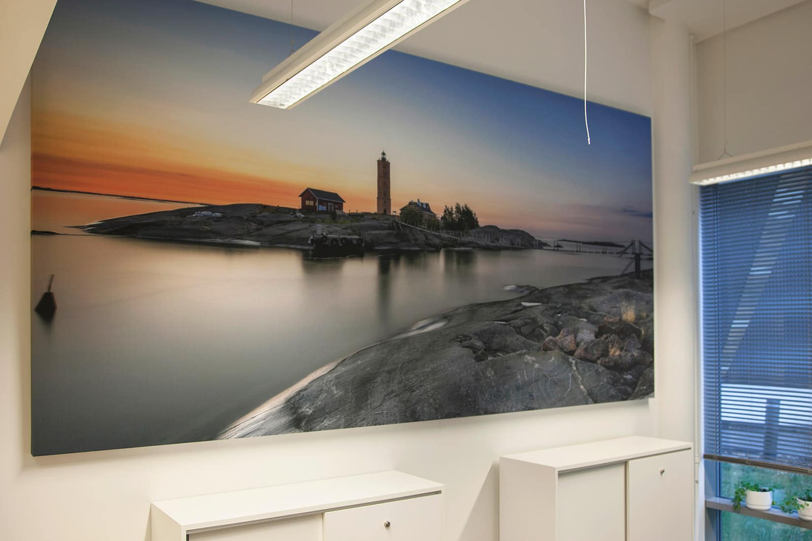 Hyssny Shape akustiikkataulu toimistotiloissa